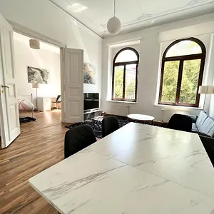 direkt-an-der-arena-waldstrae.bestleipzighotels.com/